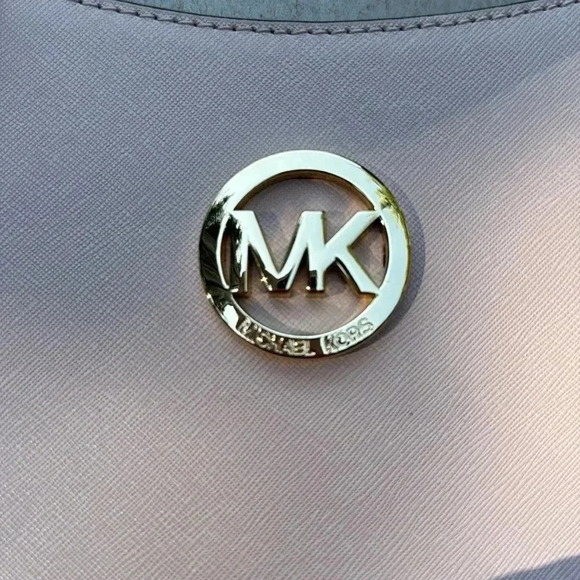 Michael Kors jet set rose color purse - Picture 2 of 7